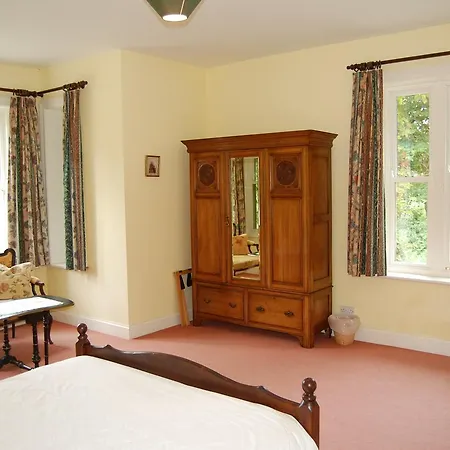 Ardtarmon House 3*