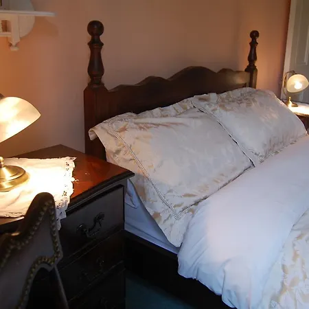 Ardtarmon House 3*