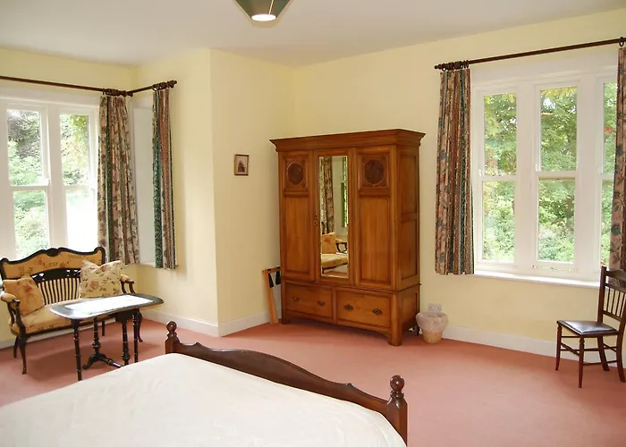 Ardtarmon House 3*