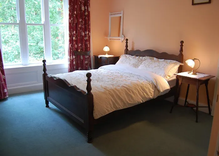 Ardtarmon House 3*
